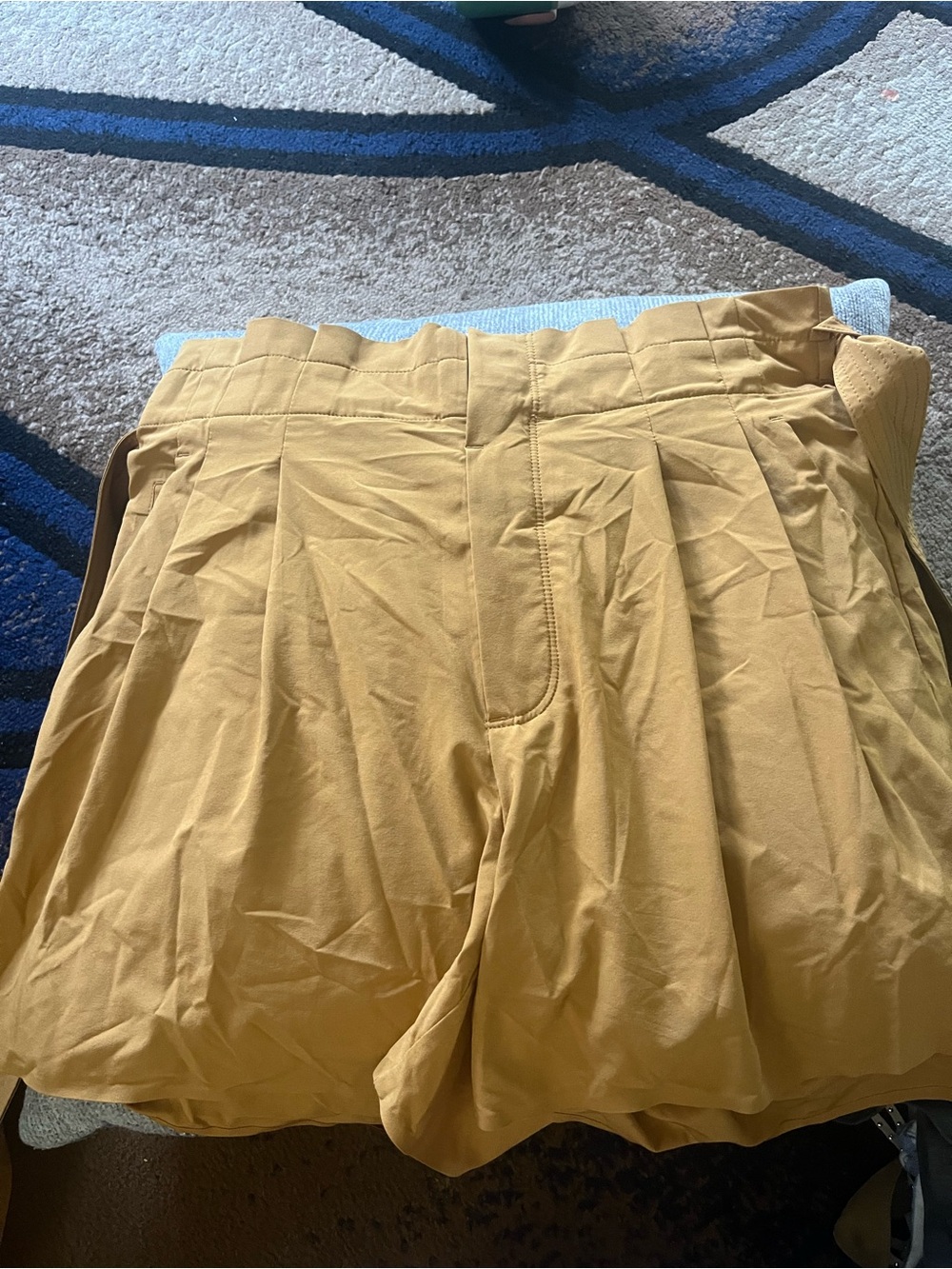 Athleta Golden Mustard High-Waist Pleated Women's Shorts